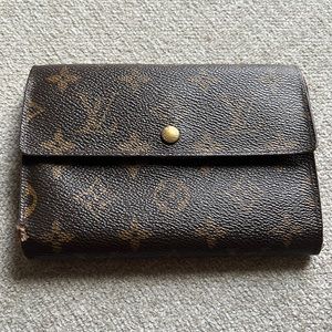 Authentic Pre-loved Louis Vuitton Monogram Porte Tresor Etui Papiers Wallet